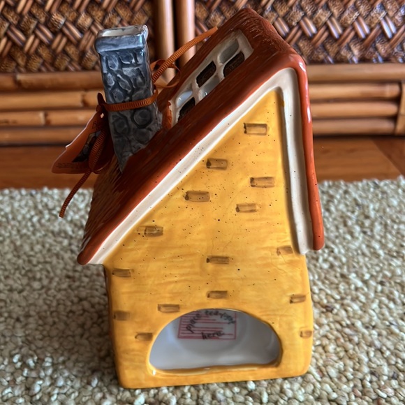 Blue Sky Pumpkin Spice Cottage - Picture 3 of 6